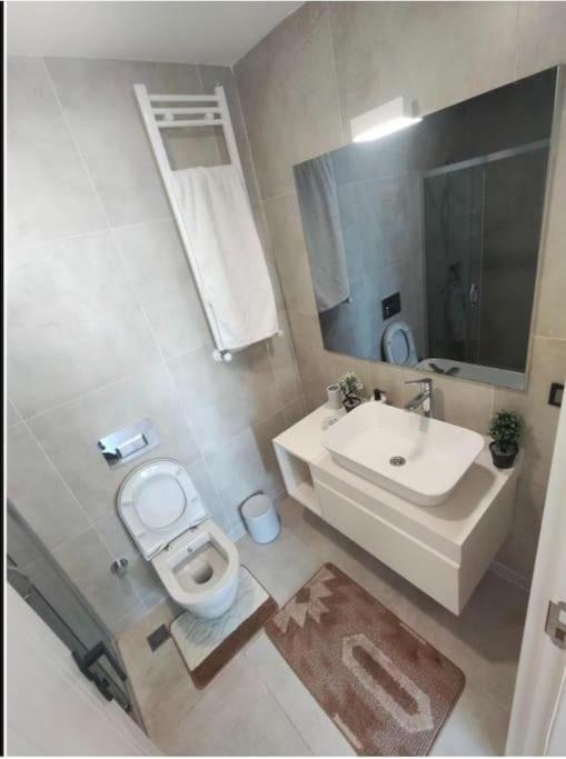 33 Floor Cozy With Balcony Gym Pool Appartement