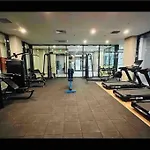 33 Floor Cozy Central With Balcony Gym Pool